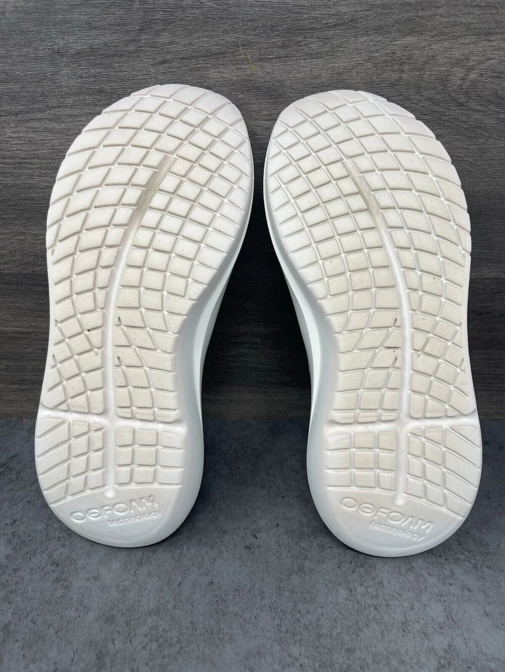 OOFOS OOmy Stride Slip On Knit Recovery Shoes Gray Womens Size 10 Walking